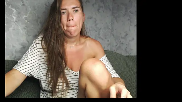 LillyGray Adlı Modelin Canlı Sohbet Odası