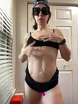 mrs__unknown Adlı Modelin Canlı Sohbet Odası