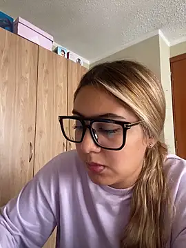 Chat ao vivo de Miabonnett_