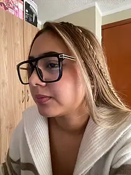 Chat ao vivo de Miabonnett_