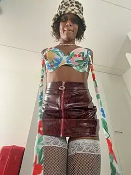 Black_Dolll Adlı Modelin Canlı Sohbet Odası