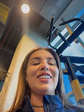 Alirawrz Adlı Modelin Canlı Seks Kamerası Şovu