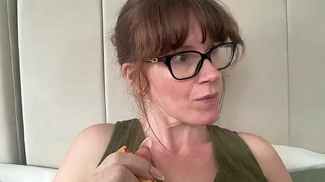 Phòng Chat Trực Tiếp redheadrosie69