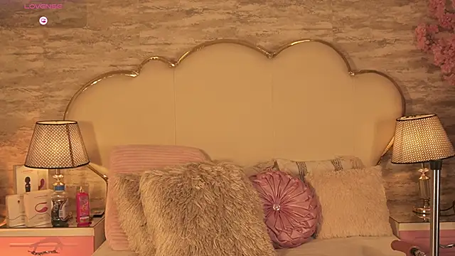 SenniaBella Adlı Modelin Canlı Sohbet Odası