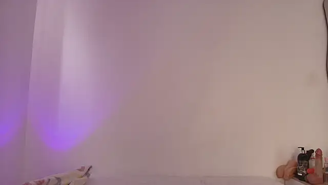 jesiicarabiit11's Live Chat Room