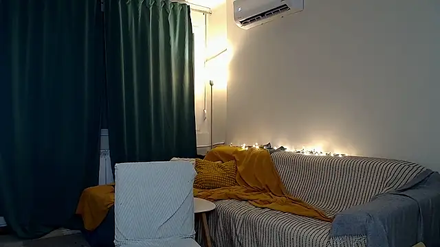 Živá chatovací místnost amber_quell_here