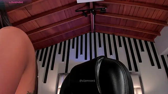 Sala de chat ao vivo de AllyJensen