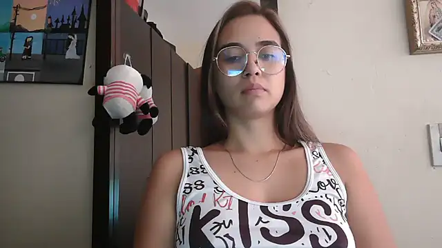 trianabell Adlı Modelin Canlı Sohbet Odası