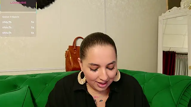 BustyAllyy – live chatrum