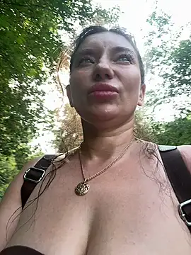 MooonReal Live Chatraum