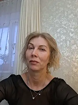 stellahere8 Adlı Modelin Canlı Sohbet Odası
