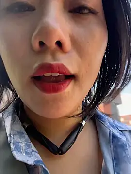 Eliza-E Live chatroom