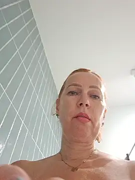 غرفة دردشة HoneyMILF المباشرة