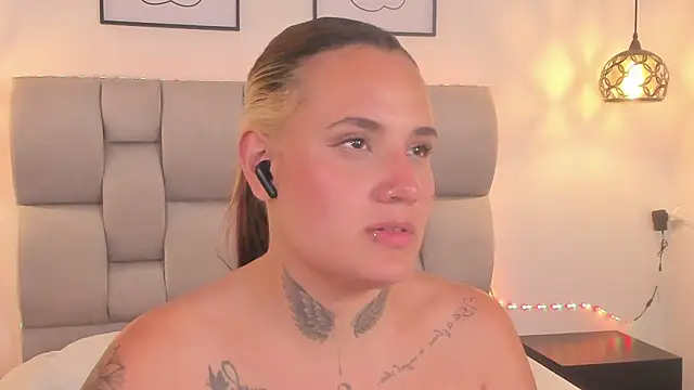 Susan-Sweet-7 élő chatszobája