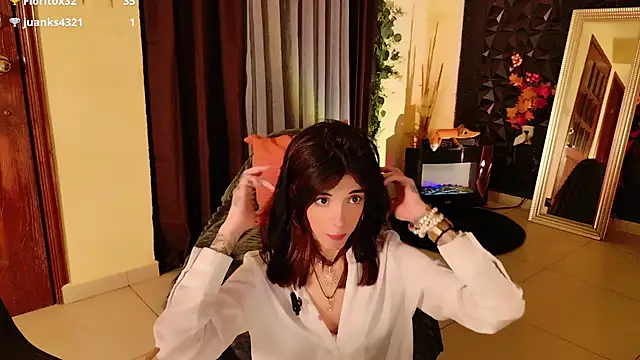 Živá chatovací místnost Ari-Nana