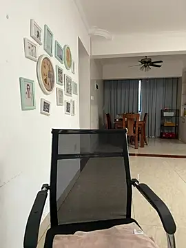 Anna-688 Adlı Modelin Canlı Sohbet Odası