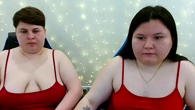 BeckyAndHellen Adlı Modelin Canlı Sohbet Odası