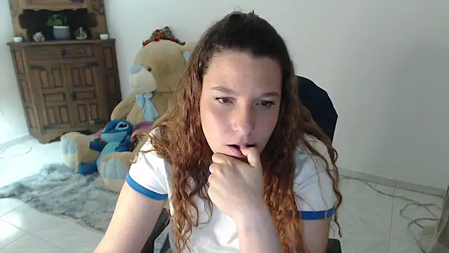 alexia_87's Live Chat Room