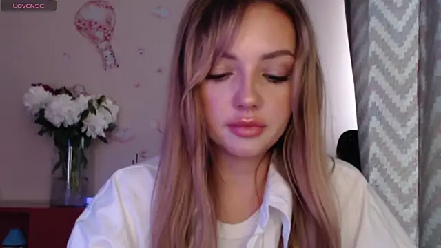 -Stephanie-'s Live Chat Room