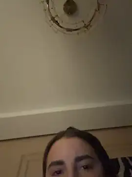 EclipseLunaireSouveraine Live Chatraum