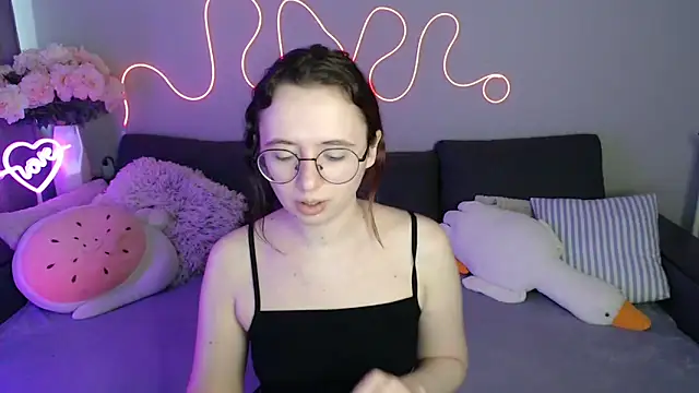 חדר צ'אט בשידור חי של Mini_Diva