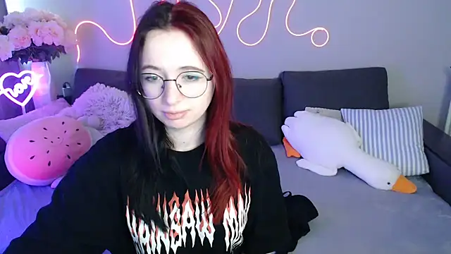 Mini_Diva's Live Chat Room