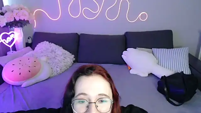 Mini_Divan Live chat-huone
