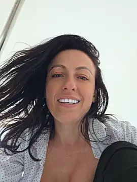 Risky_woman Live Chatraum