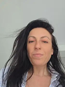 חדר צ'אט בשידור חי של Risky_woman