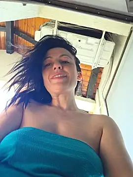 غرف ة دردشة Risky_woman المباشرة