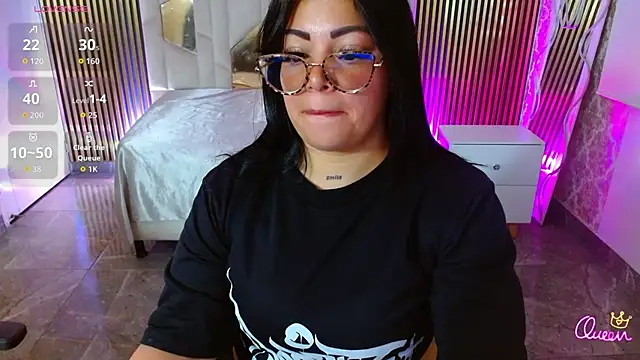 חדר צ'אט בשידור חי של martinna_tay