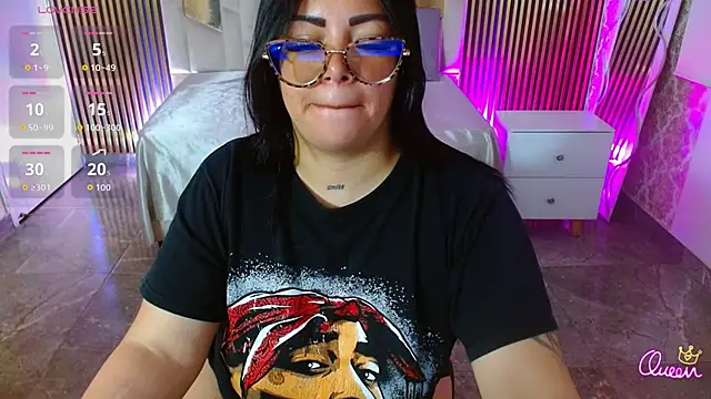 martinna_tay's Live Chat Room