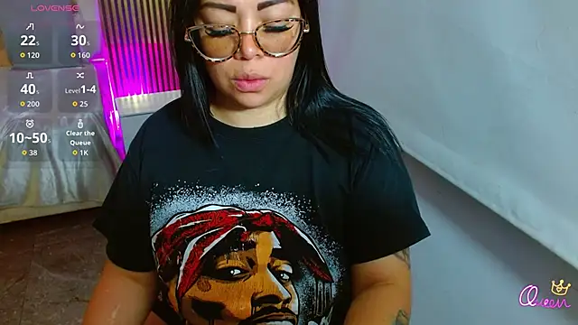 martinna_tay's Live Chat Room