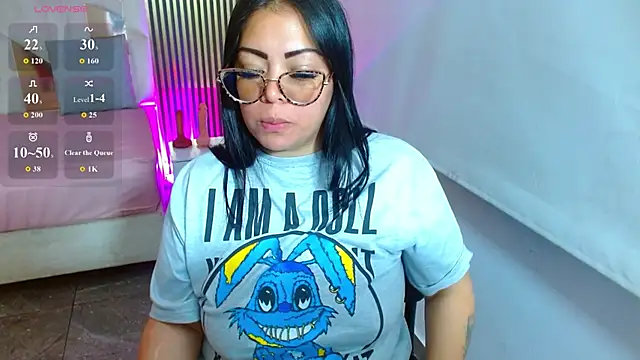 martinna_tay's Live Chat Room