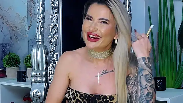 Sala de chat en directo de NightshadeIris