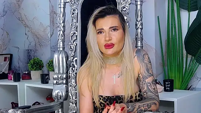 NightshadeIris Cameră chat live