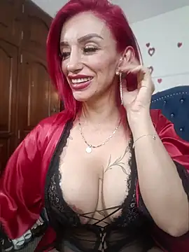 Živá chatovací místnost LILIANHOT-milf