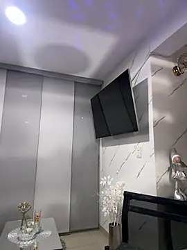 LARIANA_RIVERA23 실시간 채팅방
