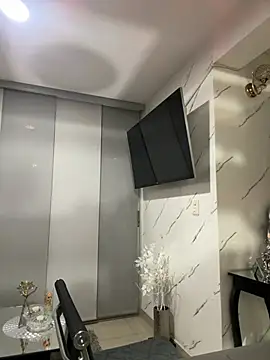 Sala de chat en directo de LARIANA_RIVERA23