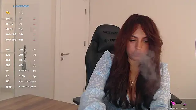 _Just_a_queen_3n Live chat-huone