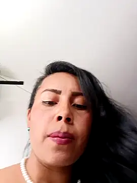 Phòng Chat Trực Tiếp _andrea30