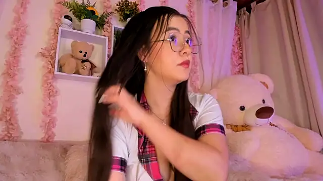 חדר צ'אט בשידור חי של Idara_Rosse