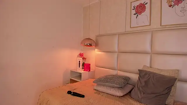 Živá chatovací místnost Aily_Yozuko