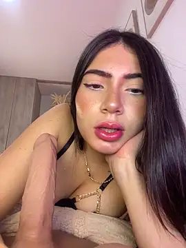 Mia_222 – live chatrum