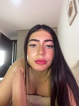 Mia_222 Cameră chat live