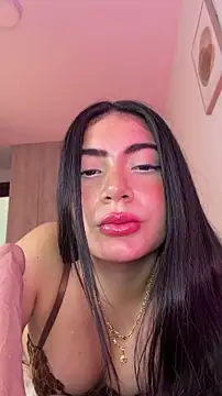 Mia_222 – live chatrum
