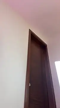 Mia_222: δωμάτιο απευθείας συνομιλίας