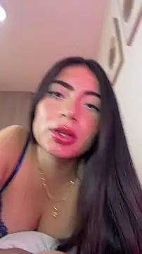 Živá chatovací místnost Mia_222