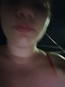 ariana_d20 Adlı Modelin Canlı Sohbet Odası