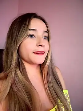 Sophie_spencer1 Adlı Modelin Canlı Sohbet Odası
